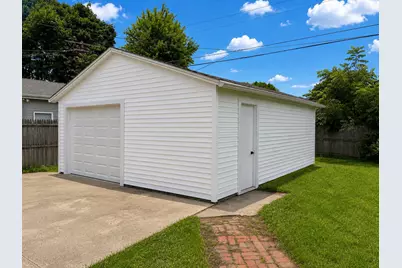 2205  Hayes Ave, Racine, WI 53405 - Photo 21