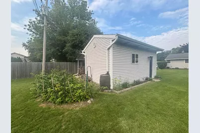 4369 S 49th St, Greenfield, WI 53220 - Photo 25