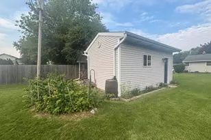 4369 S 49th St, Greenfield, WI 53220 - Photo 25
