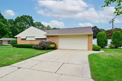 8143 W Raymond Ln, West Allis, WI 53219 - Photo 19