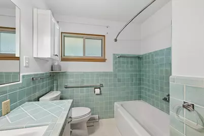 8143 W Raymond Ln, West Allis, WI 53219 - Photo 15