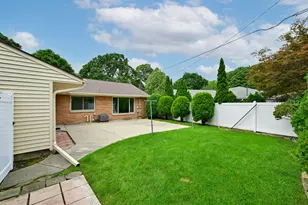 8143 W Raymond Ln, West Allis, WI 53219 - Photo 21