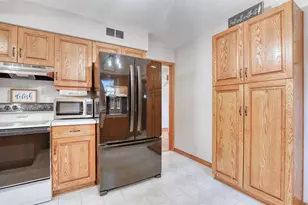 1863 Washington St, Grafton, WI 53024 - Photo 13