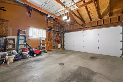 239  Old Pine Cir, Racine, WI 53402 - Photo 39