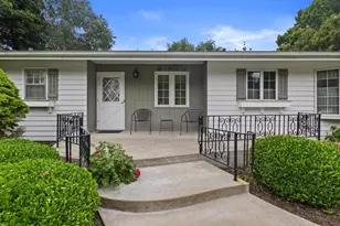 239 Old Pine Cir, Racine, WI 53402 - Photo 37