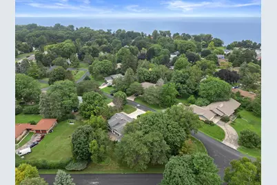 239  Old Pine Cir, Racine, WI 53402 - Photo 41