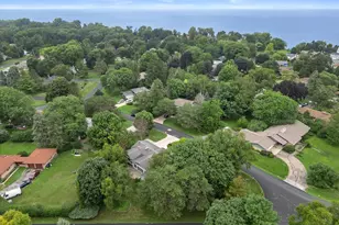 239 Old Pine Cir, Racine, WI 53402 - Photo 41