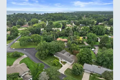 239  Old Pine Cir, Racine, WI 53402 - Photo 47