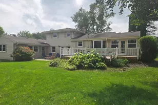 N71W13776 Nicolet Ct, Menomonee Falls, WI 53051 - Photo 3