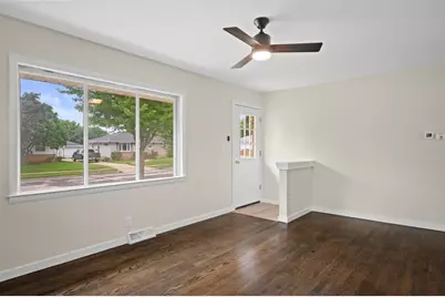 8034 W Tesch Ave, Milwaukee, WI 53220 - Photo 11