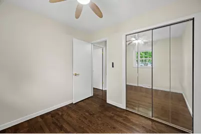 8034 W Tesch Ave, Milwaukee, WI 53220 - Photo 15