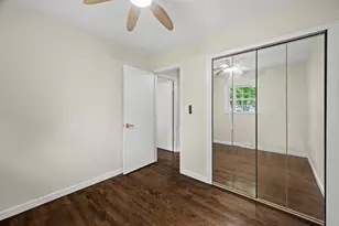 8034 W Tesch Ave, Milwaukee, WI 53220 - Photo 15