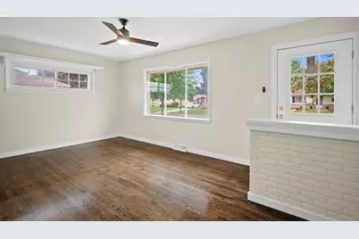 8034 W Tesch Ave, Milwaukee, WI 53220 - Photo 7