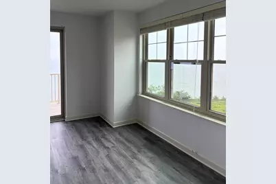 4110 S Lake Dr #347, Saint Francis, WI 53235 - Photo 5
