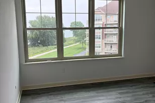 4110 S Lake Dr, Saint Francis, WI 53235 - Photo 13