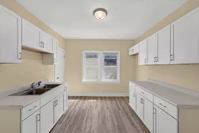 2867 N 40th St, Milwaukee, WI 53210 - Photo 7
