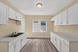 2867 N 40th St, Milwaukee, WI 53210 - Photo 7