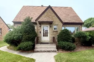 1712 S 17th St, Sheboygan, WI 53081 - Photo 1