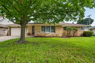 10216 W Burleigh St, Wauwatosa, WI 53222 - Photo 1