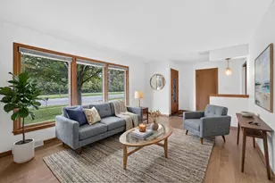 10216 W Burleigh St, Wauwatosa, WI 53222 - Photo 7