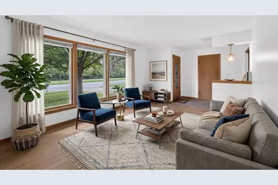 10216 W Burleigh St, Wauwatosa, WI 53222 - Photo 5