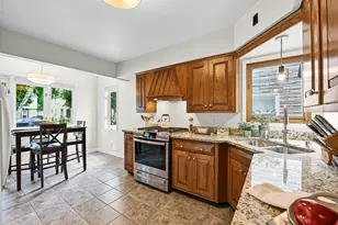 2329 N 89th St, Wauwatosa, WI 53226 - Photo 9