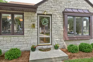 2329 N 89th St, Wauwatosa, WI 53226 - Photo 3