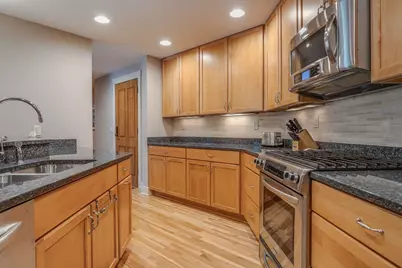 13130  Watertown Plank Rd #101, Elm Grove, WI 53122 - Photo 9