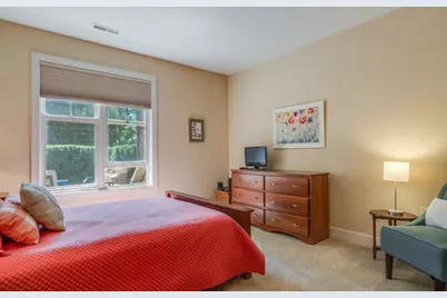 13130  Watertown Plank Rd #101, Elm Grove, WI 53122 - Photo 15