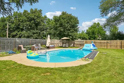2436 S Ronke Ln, New Berlin, WI 53151 - Photo 41