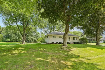 2436 S Ronke Ln, New Berlin, WI 53151 - Photo 45