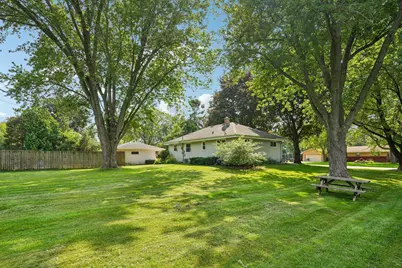 2436 S Ronke Ln, New Berlin, WI 53151 - Photo 37
