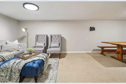 2436 S Ronke Ln, New Berlin, WI 53151 - Photo 25