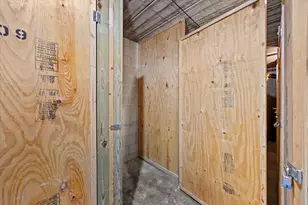 2121 N Cambridge Ave, Milwaukee, WI 53202 - Photo 17