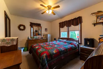 916  Clark St, Watertown, WI 53094 - Photo 13