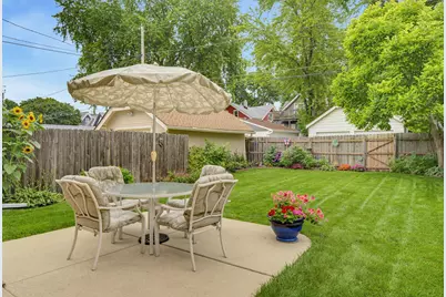 1542 S 79th St, West Allis, WI 53214 - Photo 35