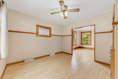 1542 S 79th St, West Allis, WI 53214 - Photo 11