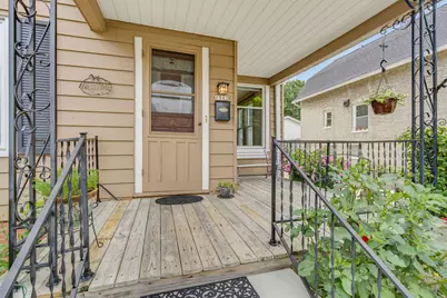 1542 S 79th St, West Allis, WI 53214 - Photo 5