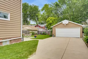 1542 S 79th St, West Allis, WI 53214 - Photo 33