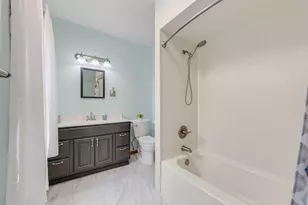 1542 S 79th St, West Allis, WI 53214 - Photo 23