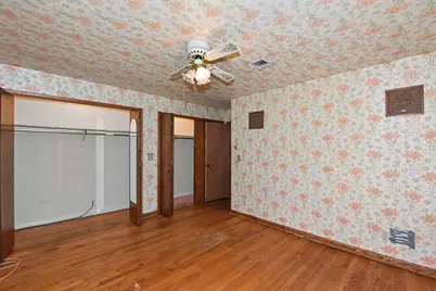 6920 N Beech Tree Dr, Glendale, WI 53209 - Photo 17