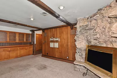 6920 N Beech Tree Dr, Glendale, WI 53209 - Photo 13
