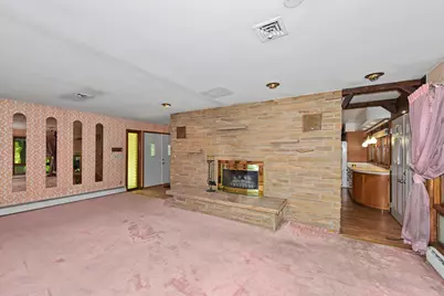 6920 N Beech Tree Dr, Glendale, WI 53209 - Photo 7