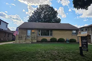 2527 S 82nd St, West Allis, WI 53219 - Photo 1