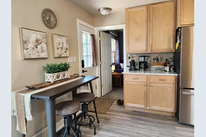 2527 S 82nd St, West Allis, WI 53219 - Photo 11