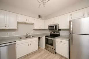 1906 E Shorewood Blvd, Shorewood, WI 53211 - Photo 3