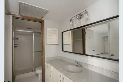 1906 E Shorewood Blvd #354, Shorewood, WI 53211 - Photo 7