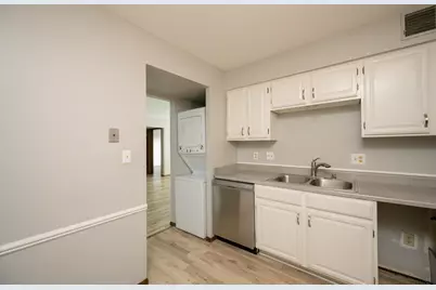 1906 E Shorewood Blvd #354, Shorewood, WI 53211 - Photo 17