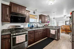 165 E Golden Ln, Oak Creek, WI 53154 - Photo 9