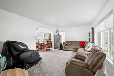 165 E Golden Ln, Oak Creek, WI 53154 - Photo 5